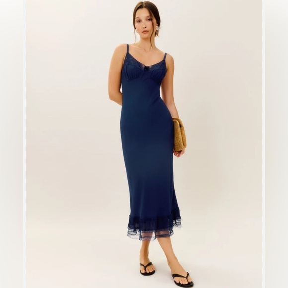 Reformation Dresses & Skirts - Reformation Audrina Danube Dress - navy blue lace Sz 4